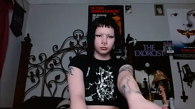 Snapshot of Bettieee_Agura chatting on February 2026 10:04:02 PM Bettieee Agura online show from February 2026 10:04:02 PM