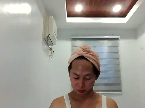 Snapshot of Seductive_diana chatting on December 2025 05:34:02 AM Seductive diana online show from December 2025 05:34:02 AM