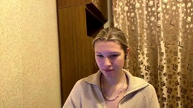 SkyeDavis online show from December 2025 07:21:01 PM