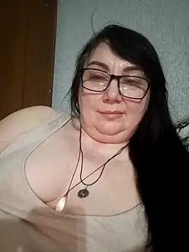 MariSwan222 online show from April 2026 07:17:02 PM