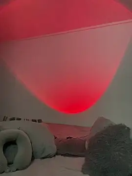 Snapshot of Dracco_Velour_ chatting on February 2026 04:46:02 AM Dracco Velour online show from February 2026 04:46:02 AM