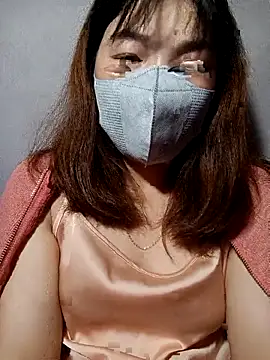 Snapshot of May-Ne chatting on December 2025 03:08:02 PM May-Ne online show from December 2025 03:08:02 PM