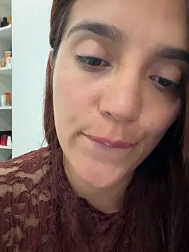 lara beker online show from April 2026 08:57:02 PM