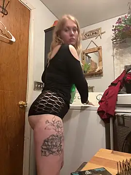 Snapshot of Barbieplaytine chatting on December 2025 06:14:02 PM Barbieplaytine online show from December 2025 06:14:02 PM