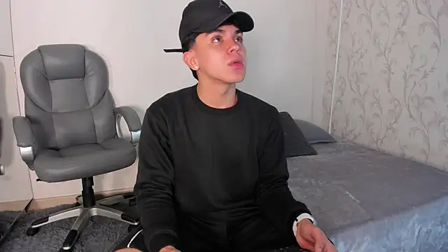  TaylorBlack online show from April 2026 11:37:01 AM