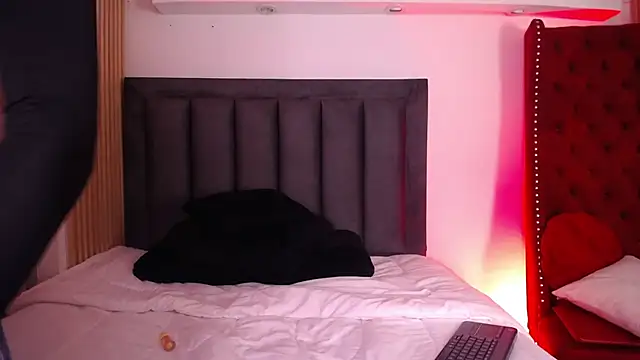 TransDivaSantana online show from April 2026 08:40:02 AM