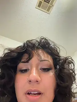 Rayvenveil online show from April 2026 07:46:01 AM