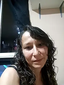 Snapshot of riquimona chatting on December 2025 12:15:02 AM riquimona online show from December 2025 12:15:02 AM