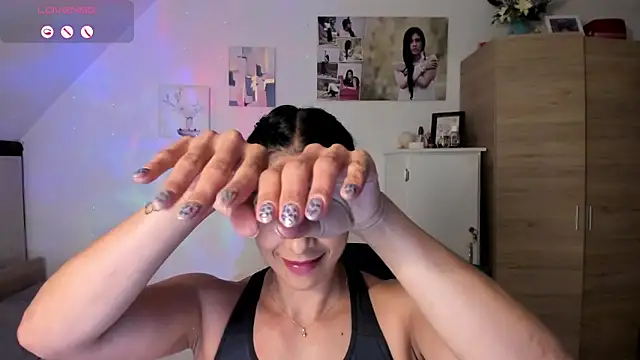 VEROSlen- online show from April 2026 03:18:01 AM