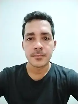 Chris hot33 online show from December 2025 09:33:01 PM