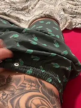 Snapshot of brancotatuad0 chatting on December 2025 06:40:01 AM brancotatuad0 online show from December 2025 06:40:01 AM