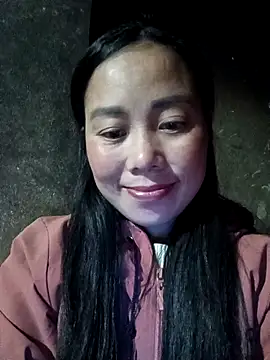 Snapshot of Chloe-ee chatting on December 2025 12:38:02 AM Chloe-ee online show from December 2025 12:38:02 AM