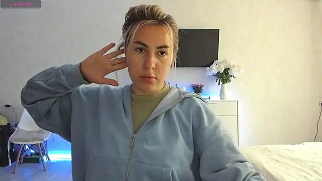 Roxi Joy online show from June 2026 09:34:02 AM