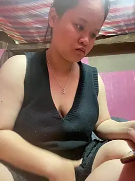 Snapshot of Thanhhuyen001 chatting on December 2025 05:14:02 AM Thanhhuyen001 online show from December 2025 05:14:02 AM