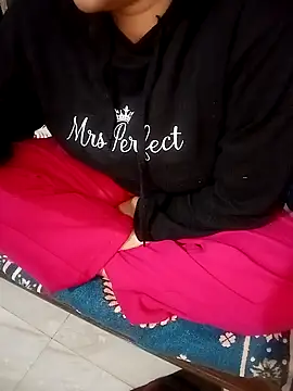 Snapshot of Sofia-111 chatting on February 2026 06:37:02 PM Sofia-111 online show from February 2026 06:37:02 PM