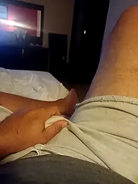 Adri07Adrian online show from April 2026 07:59:01 PM