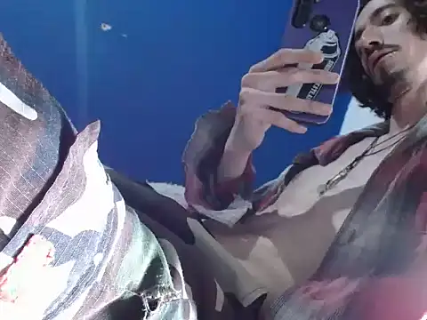 sk8-boy online show from December 2025 06:02:01 PM