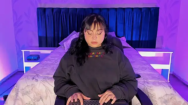 Snapshot of Saarada chatting on January 2026 03:12:02 AM Saarada online show from January 2026 03:12:02 AM