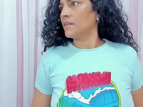 Bianca slut1 online show from December 2025 08:05:01 PM