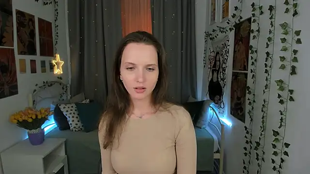 Snapshot of Ariadna_Shy chatting on February 2025 02:06:02 AM Ariadna Shy online show from February 2025 02:06:02 AM