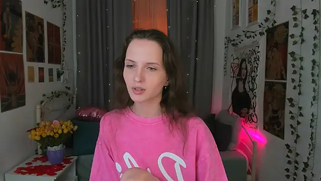 Snapshot of Ariadna_Shy chatting on February 2025 02:31:01 AM Ariadna Shy online show from February 2025 02:31:01 AM