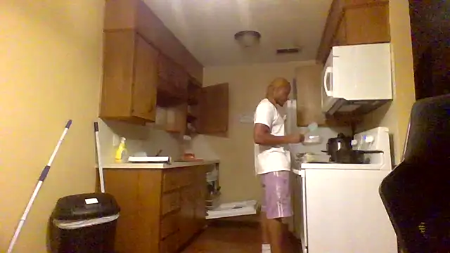 Snapshot of KingDes55 chatting on July 2026 02:03:02 AM KingDes55 online show from July 2026 02:03:02 AM