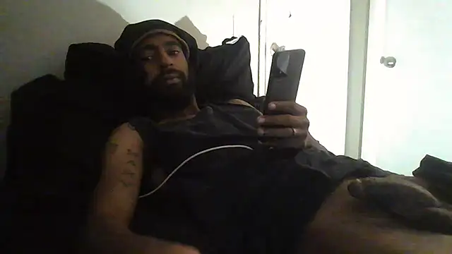 Snapshot of AverageAnt_ chatting on July 2026 12:25:02 PM AverageAnt online show from July 2026 12:25:02 PM