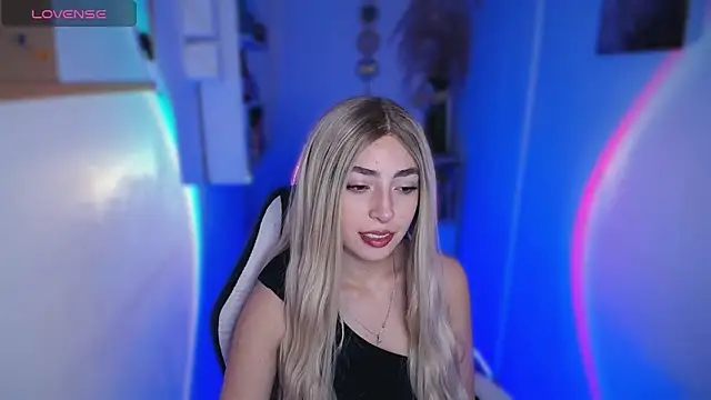 channel blondee online show from April 2026 10:56:02 PM