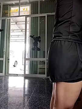 hi-miki online show from April 2026 01:00:01 AM