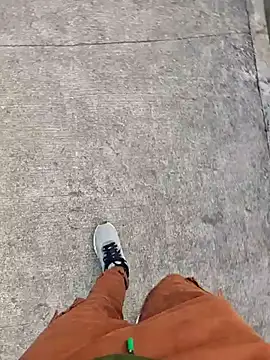 AqueousCrepe online show from April 2026 01:00:02 PM