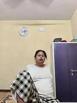 Hotmylips online show from April 2026 03:20:02 AM