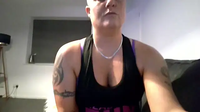 Bendoverbetty3 online show from January 2026 08:32:01 PM