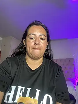 Snapshot of evelyn_harpeery chatting on July 2026 11:02:01 AM evelyn harpeery online show from July 2026 11:02:01 AM