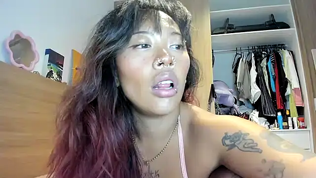 Snapshot of heavenngirlyy444 chatting on February 2026 04:22:01 AM heavenngirlyy444 online show from February 2026 04:22:01 AM