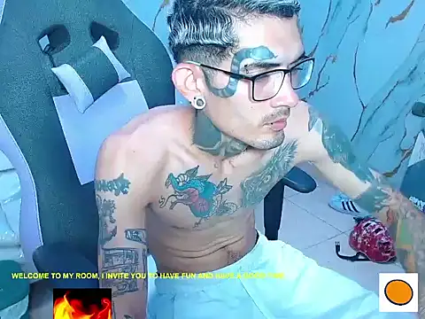 Boy tatto77 online show from February 2026 05:52:01 PM
