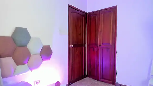 GahiaBelucci online show from February 2026 01:28:02 PM