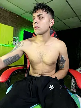 Snapshot of JustynAle2025 chatting on January 2026 02:35:02 AM JustynAle2025 online show from January 2026 02:35:02 AM