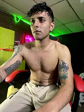 Snapshot of JustynAle2025 chatting on January 2026 03:55:01 AM JustynAle2025 online show from January 2026 03:55:01 AM