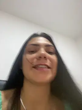 Nini  online show from December 2025 06:15:01 PM