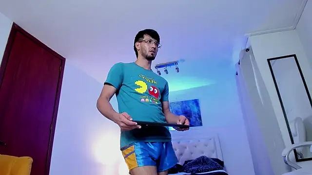 HarryFosster online show from April 2026 06:33:02 PM