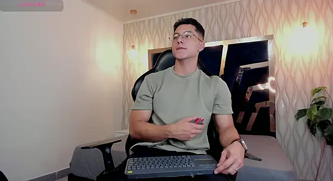 Snapshot of Noah_Clarkk chatting on March 2026 03:47:01 PM Noah Clarkk online show from March 2026 03:47:01 PM