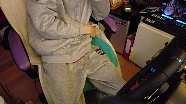 Gay-Versaut online show from January 2026 11:21:01 PM