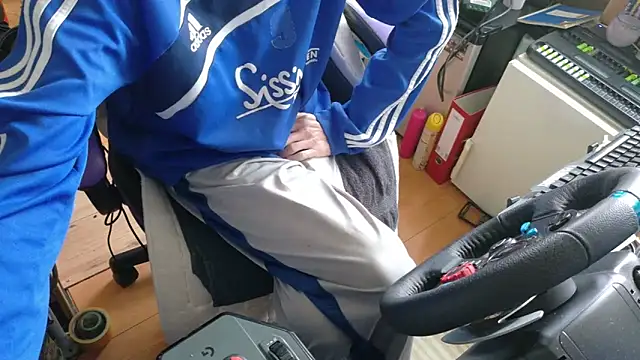 Gay-Versaut online show from February 2026 12:20:01 PM