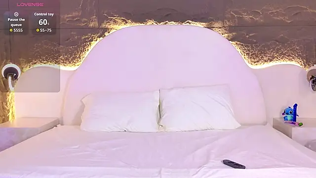 Snapshot of NahomiChocolate chatting on December 2025 12:33:02 PM NahomiChocolate online show from December 2025 12:33:02 PM