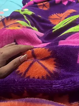 hotyindiaan online show from December 2025 01:55:01 AM