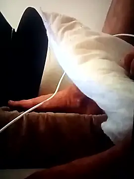 cazzigrossi23 online show from December 2025 02:45:02 PM