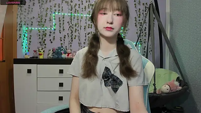 Yoonhee ki online show from June 2026 02:17:02 PM