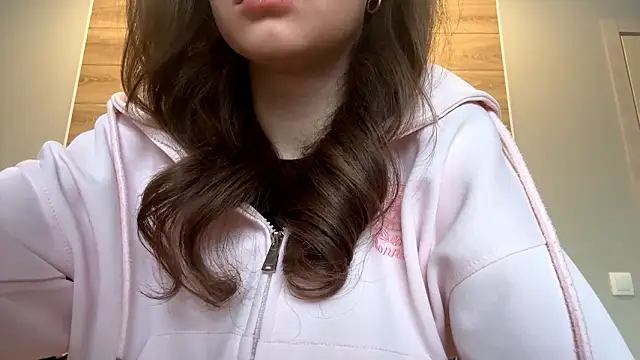 lisa montana online show from February 2026 06:18:02 AM