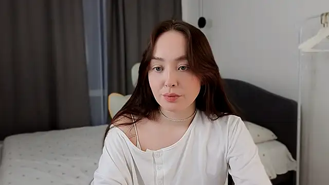 fallin lovee online show from March 2026 02:23:02 PM