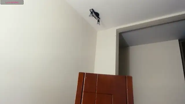 Agatha Dubois4  online show from April 2026 01:12:02 AM